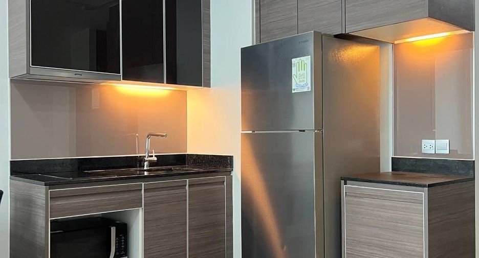 Condo en alquiler de 1 habitaciones en Khlong Toei, Bangkok