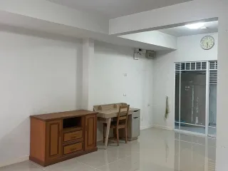出租 2 卧室 联排别墅 在 Bang Phli, Samut Prakan