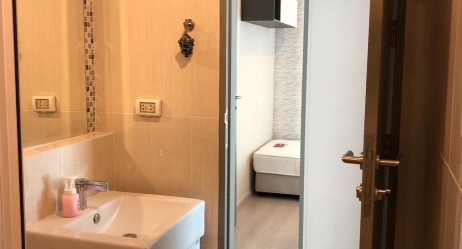 For sale 2 bedrooms condo in Huai Khwang, Bangkok