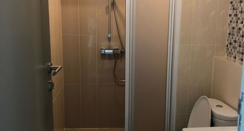Продажа 2 спальни кондо в Хуаи Кхщанг, Бангкок