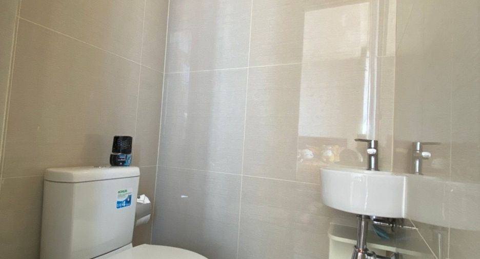 For sale studio condo in Khlong Toei, Bangkok