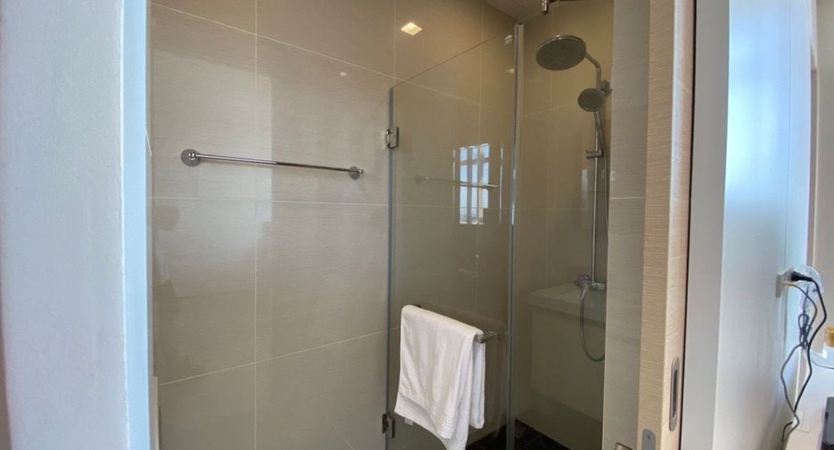 For sale studio condo in Khlong Toei, Bangkok