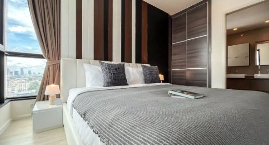 For rent 2 bedrooms condo in Huai Khwang, Bangkok