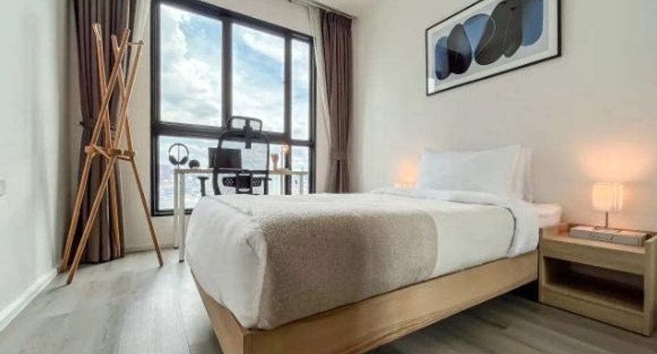 For rent 2 bedrooms condo in Huai Khwang, Bangkok