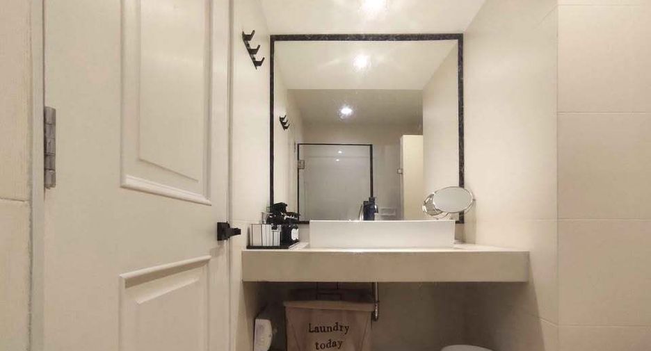 For rent studio condo in Huai Khwang, Bangkok
