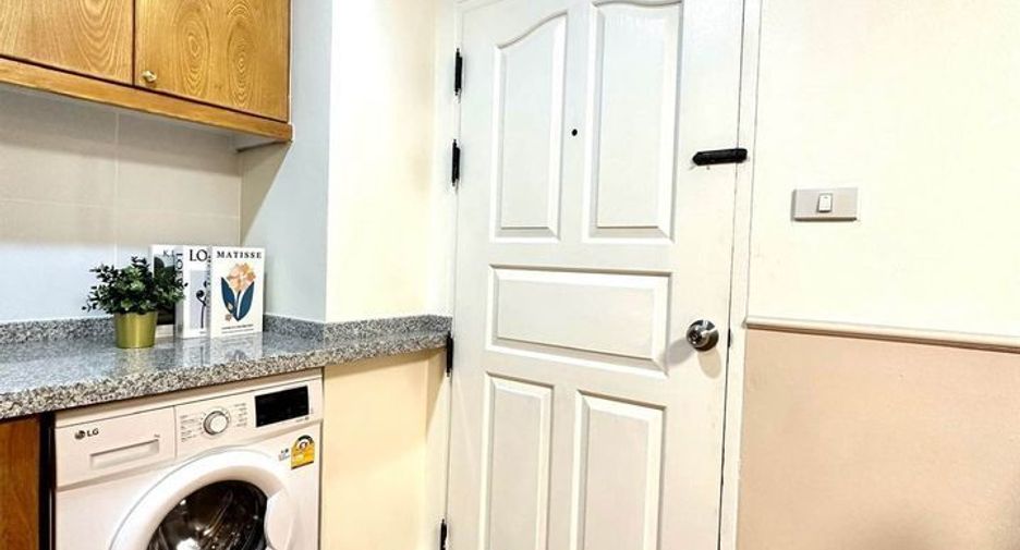 For rent 1 bed condo in Watthana, Bangkok