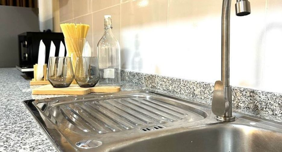 For rent 1 bed condo in Watthana, Bangkok