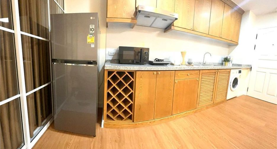 For rent 1 bed condo in Watthana, Bangkok