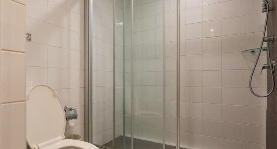 For rent 2 bedrooms apartment in Khlong Toei, Bangkok