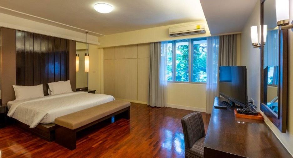 For rent 2 bedrooms apartment in Khlong Toei, Bangkok