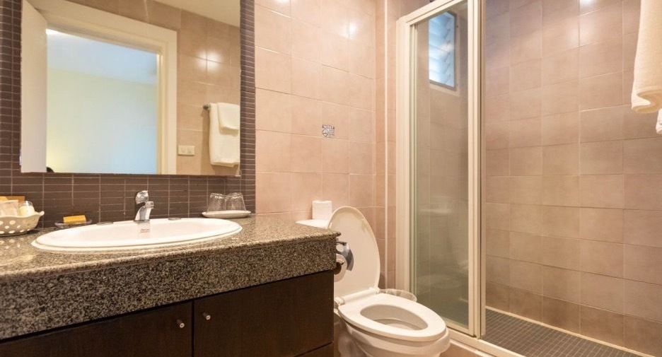 For rent 2 bedrooms apartment in Khlong Toei, Bangkok