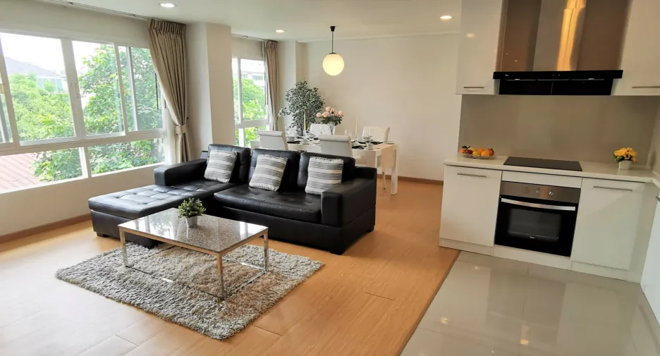 For rent 2 bedrooms apartment in Watthana, Bangkok
