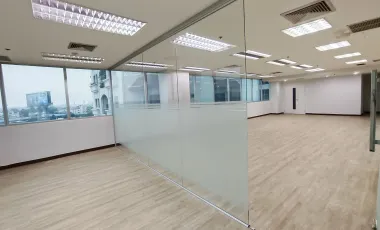 For rent office in Yan Nawa, Bangkok