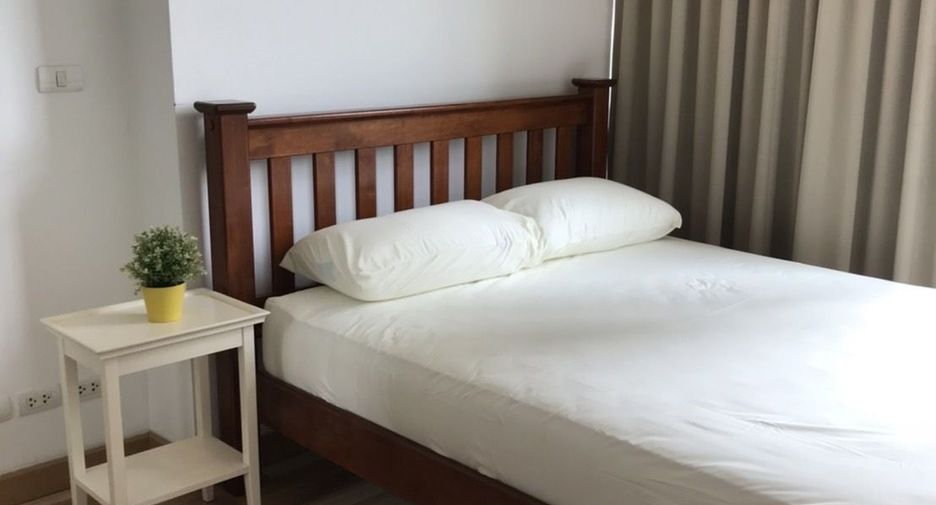 For rent 1 bed condo in Phra Khanong, Bangkok