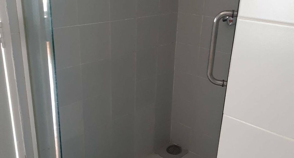 For rent 2 bedrooms condo in Yan Nawa, Bangkok