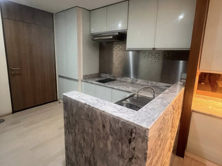 Condo en alquiler de 2 habitaciones en Khlong Toei, Bangkok