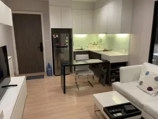 Condo en alquiler de 1 habitaciones en Khlong San, Bangkok