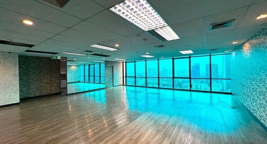 Büro zur Miete in Huai Khwang, Bangkok