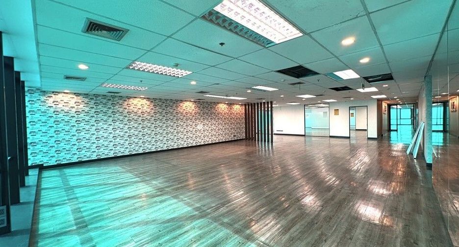 Büro zur Miete in Huai Khwang, Bangkok