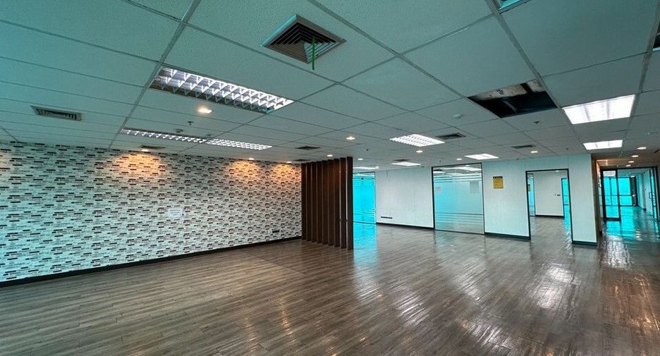 Büro zur Miete in Huai Khwang, Bangkok