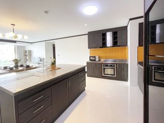 For rent 2 bedrooms apartment in Watthana, Bangkok
