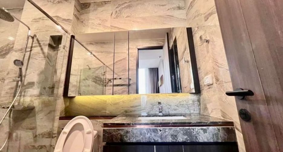 For rent 1 bed condo in Khlong Toei, Bangkok