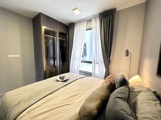 Продажа 2 спальни кондо в Щаттхана, Бангкок