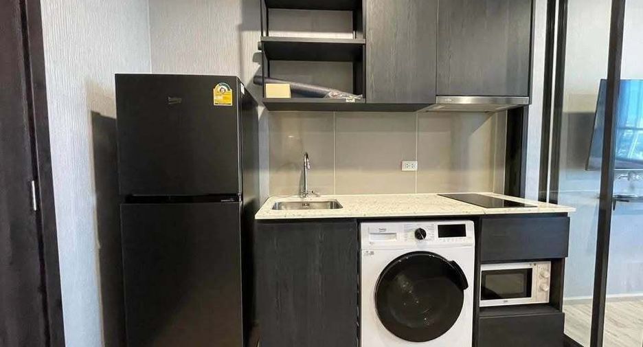 Condo en alquiler de 1 habitaciones en Huai Khwang, Bangkok