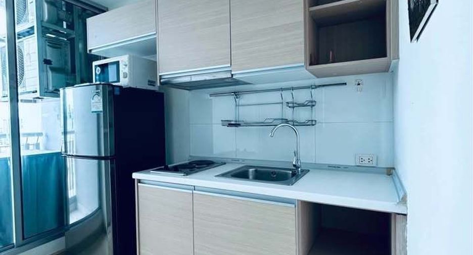 Wohnung zur Miete mit 1 Zimmer in Huai Khwang, Bangkok