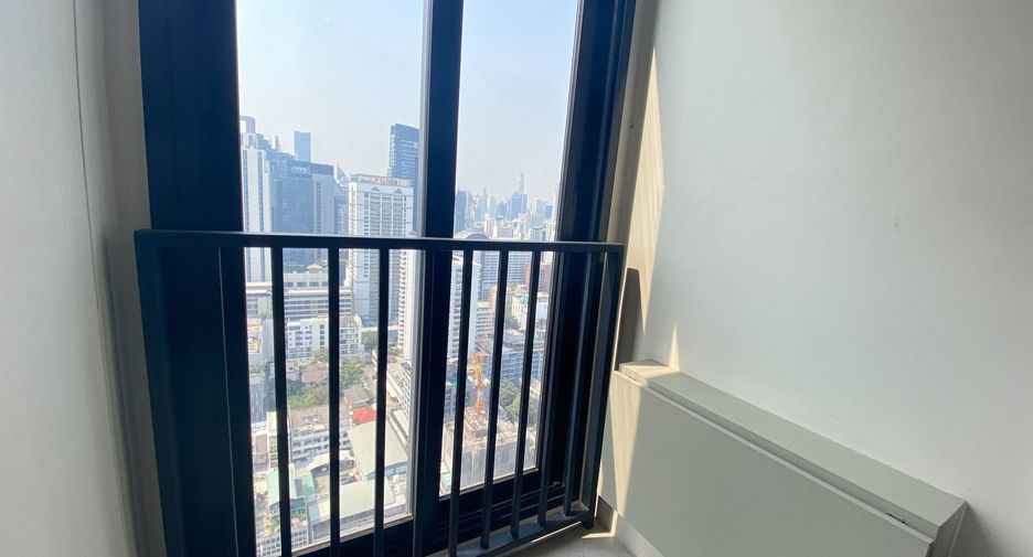 For rent 1 bed condo in Khlong Toei, Bangkok