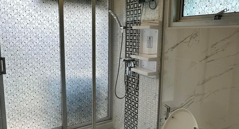 For sale 2 bedrooms condo in Watthana, Bangkok