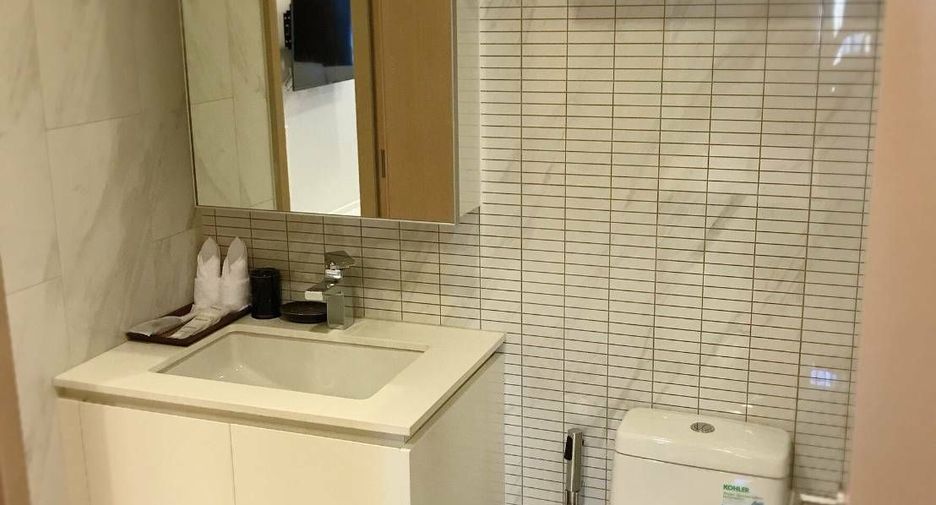 For sale and for rent 2 bedrooms condo in Watthana, Bangkok
