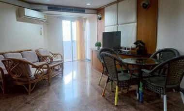 Condo en alquiler de 3 habitaciones en Watthana, Bangkok