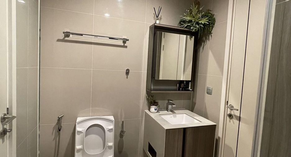 For sale 1 bed condo in Phaya Thai, Bangkok