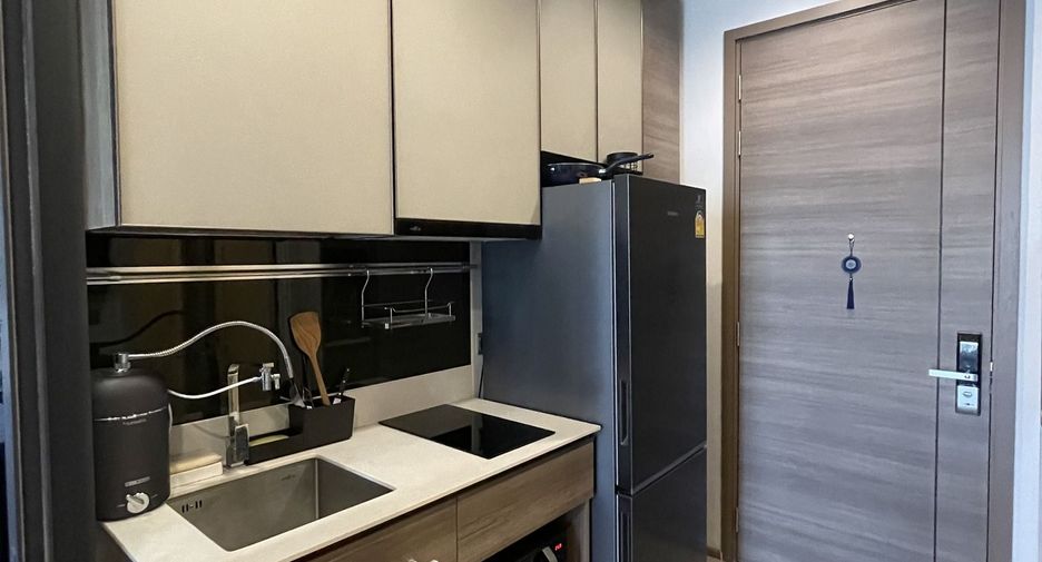 For sale 1 bed condo in Phaya Thai, Bangkok