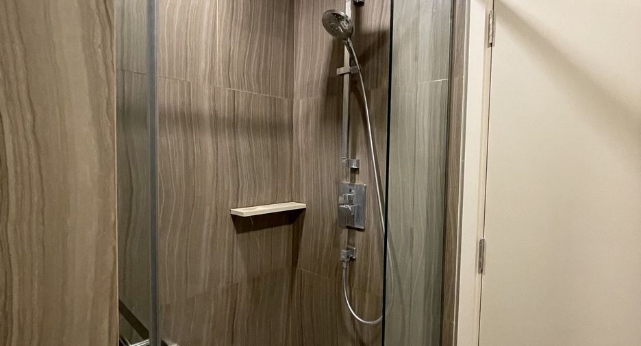 For sale 1 bed condo in Phaya Thai, Bangkok
