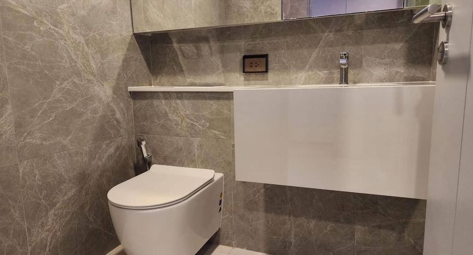 For rent 1 bed condo in Huai Khwang, Bangkok