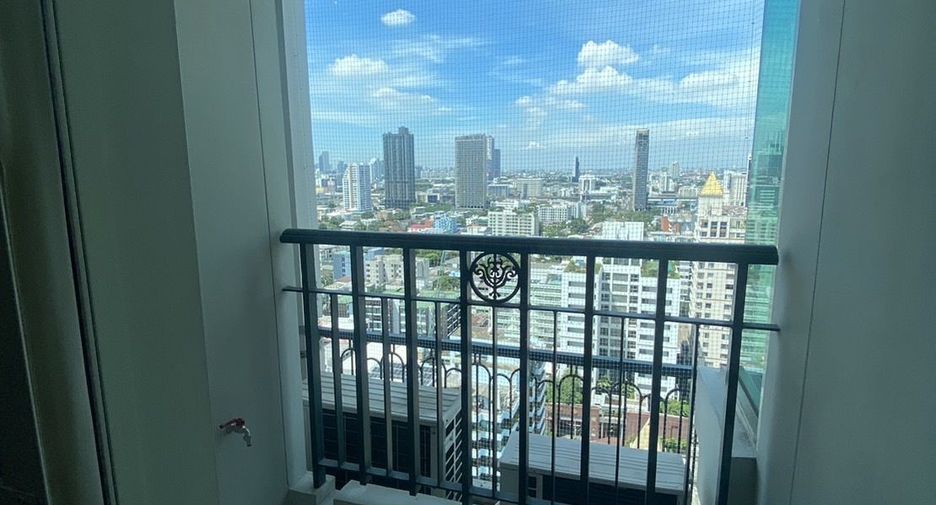 For rent 2 ベッドルーム condo in Watthana, Bangkok