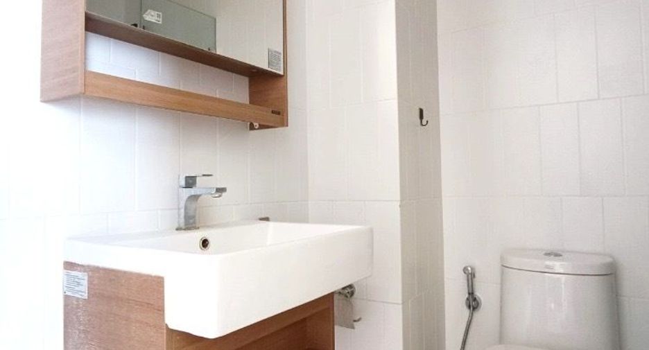 Condo en alquiler de 1 habitaciones en Khlong Toei, Bangkok