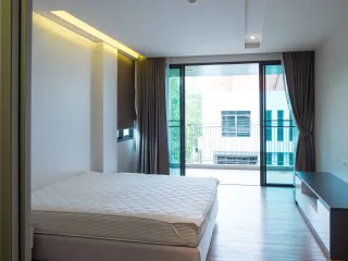 For rent 2 bedrooms apartment in Khlong Toei, Bangkok