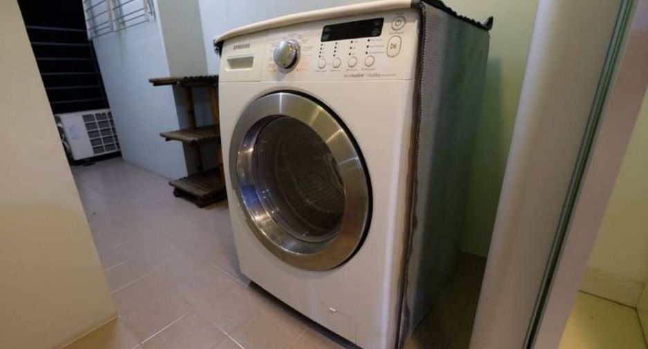 Wohnung zum Kauf mit 2 Zimmer in Huai Khwang, Bangkok