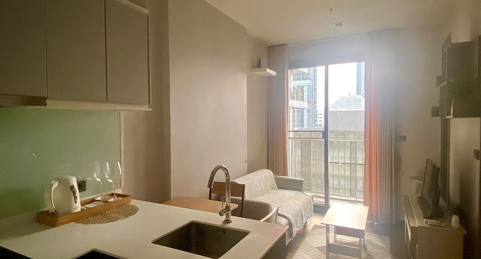 For sale 1 bed condo in Watthana, Bangkok