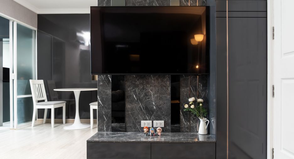 For rent 1 bed condo in Huai Khwang, Bangkok