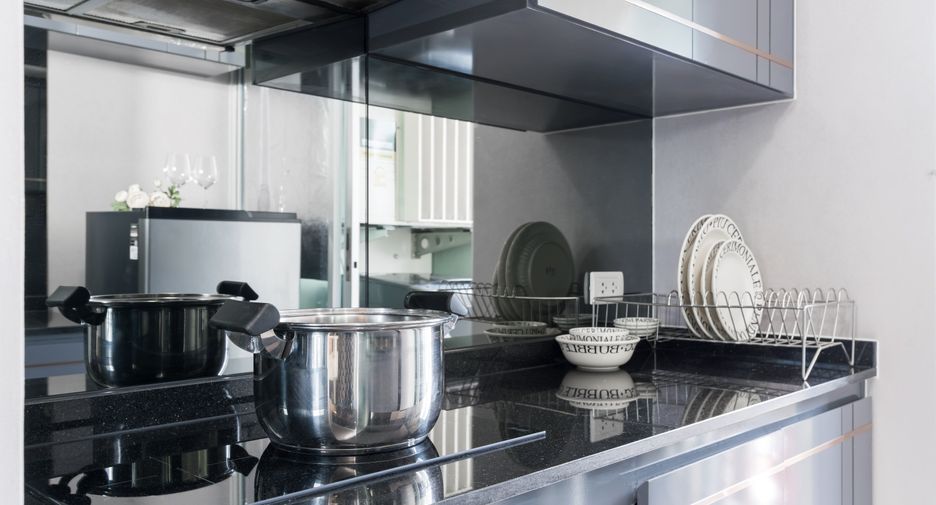 For rent 1 bed condo in Huai Khwang, Bangkok