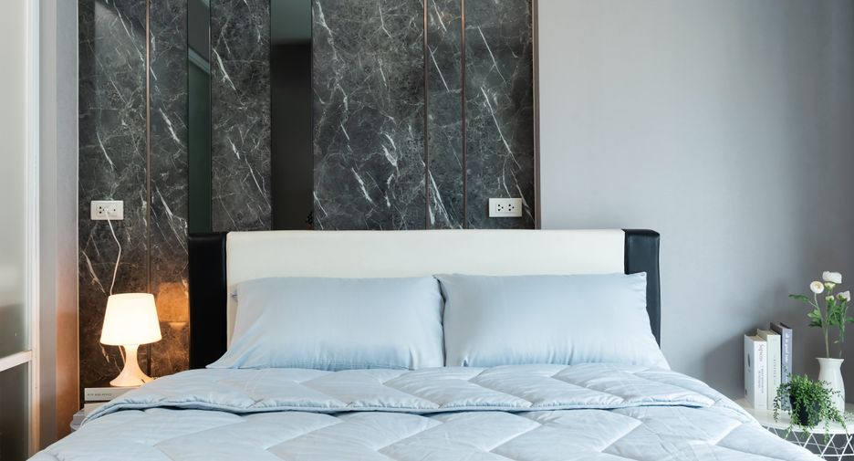 For rent 1 bed condo in Huai Khwang, Bangkok
