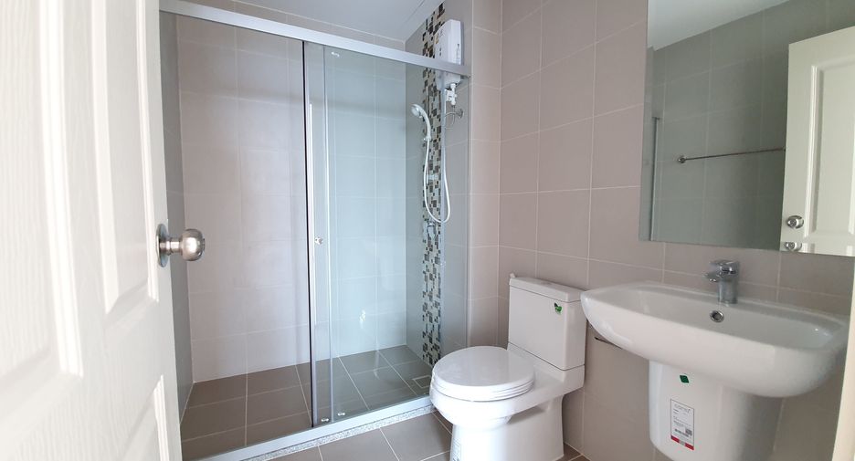 For rent 2 ベッドルーム condo in Huai Khwang, Bangkok