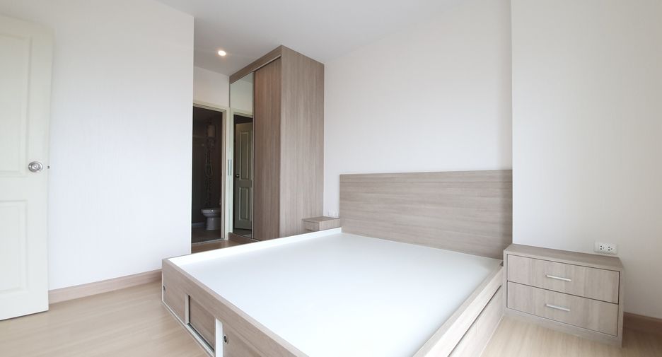 For rent 2 ベッドルーム condo in Huai Khwang, Bangkok