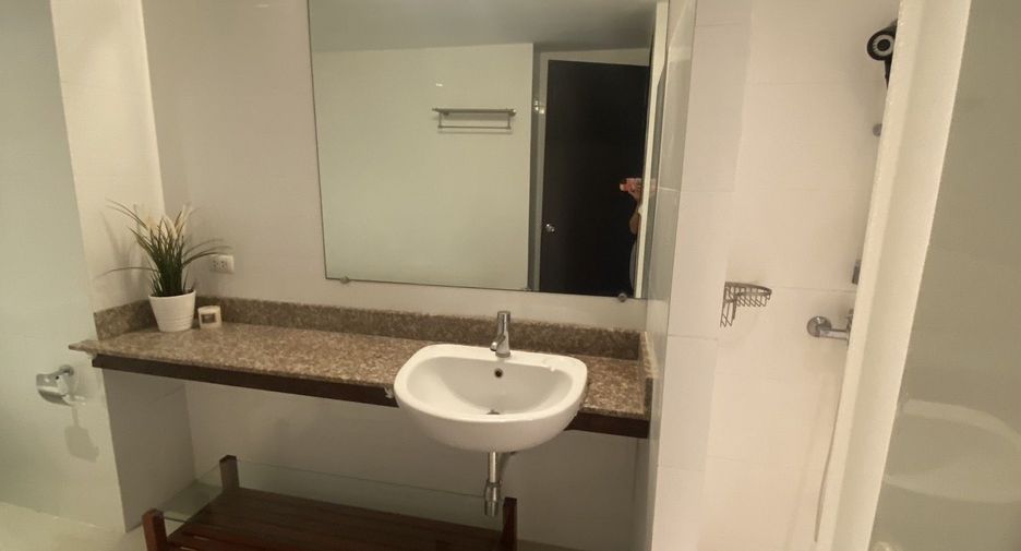 For rent 1 bed condo in Watthana, Bangkok