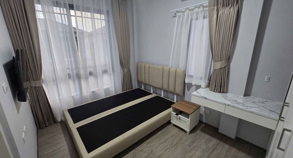 À louer 3 chambres maison de ville à Bang Phli, Samut Prakan