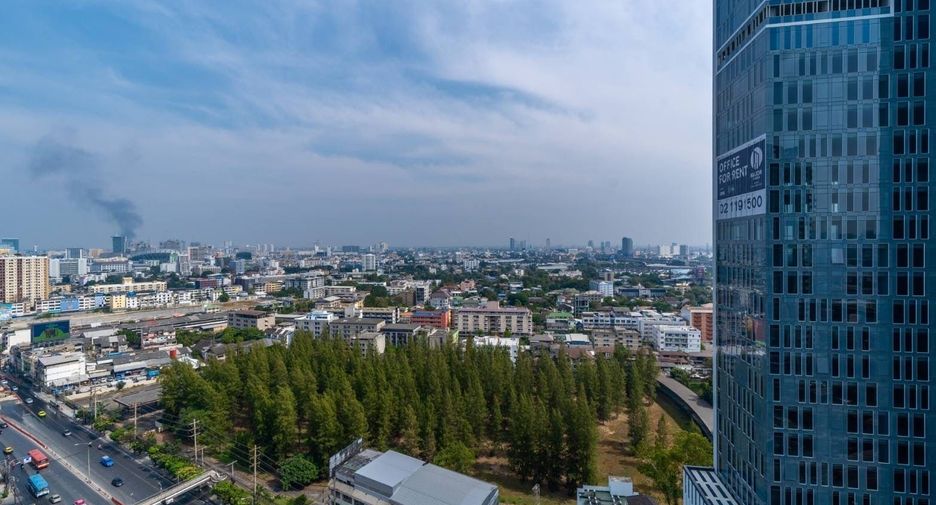 Condo en venta de 2 habitaciones en Bang Kapi, Bangkok